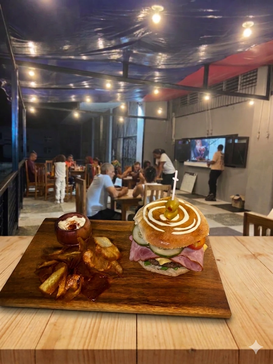 Hamburguesa con Q.Blanco y Jamón's foto | El Lago de Olí Bar Cafetería |  BizneCubano