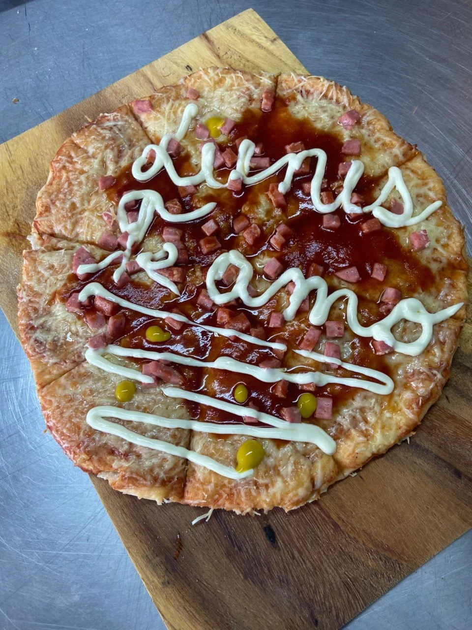 Pizza de Q.Blanco y Jamón's foto | El Lago de Olí Bar Cafetería |  BizneCubano
