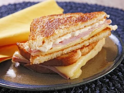 Bocadito de Q.Blanco, Jamón y Mayonesa's foto | El Lago de Olí Bar Cafetería |  BizneCubano