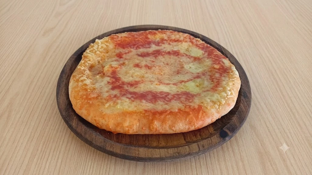 Pizza Mini de Queso Gouda's foto | El Lago de Olí Bar Cafetería |  BizneCubano